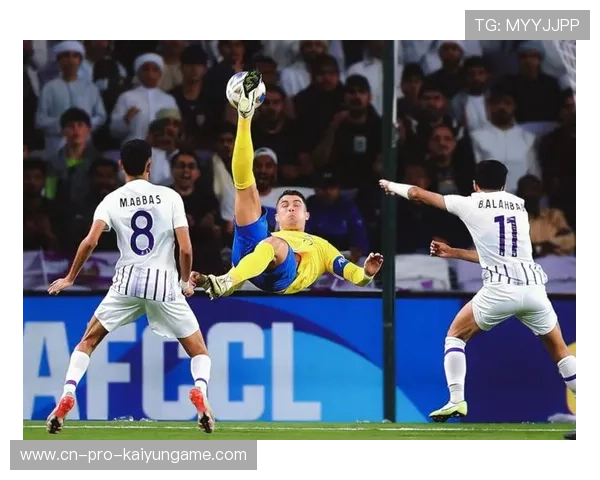 中场直塞穿透防线，前锋完美停球命中——足球场上的绝妙配合